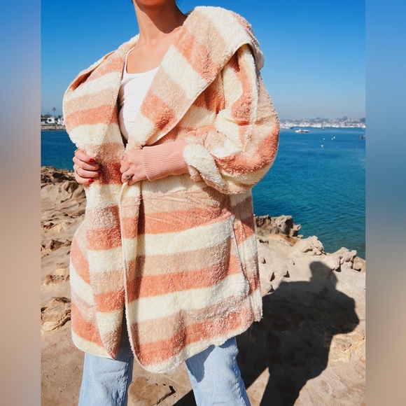 striped faux fur jacket - Picture 4 of 7